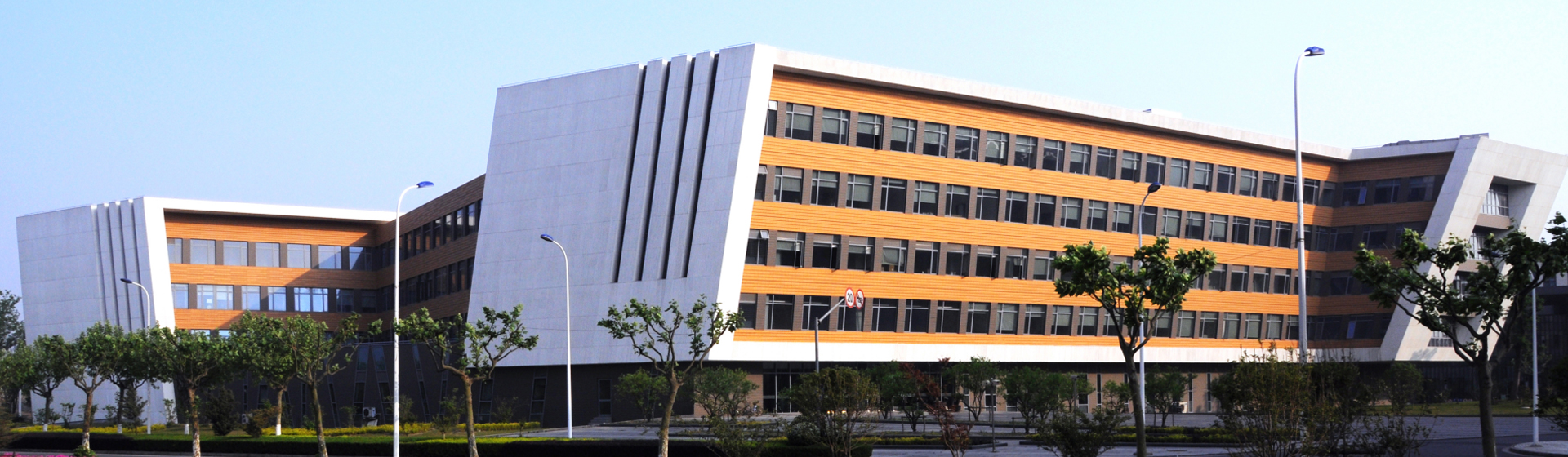 我院杨同青教授关于电介质能量存储的最新成果发表于《自然·通讯》-同济大学材料科学与工程学院